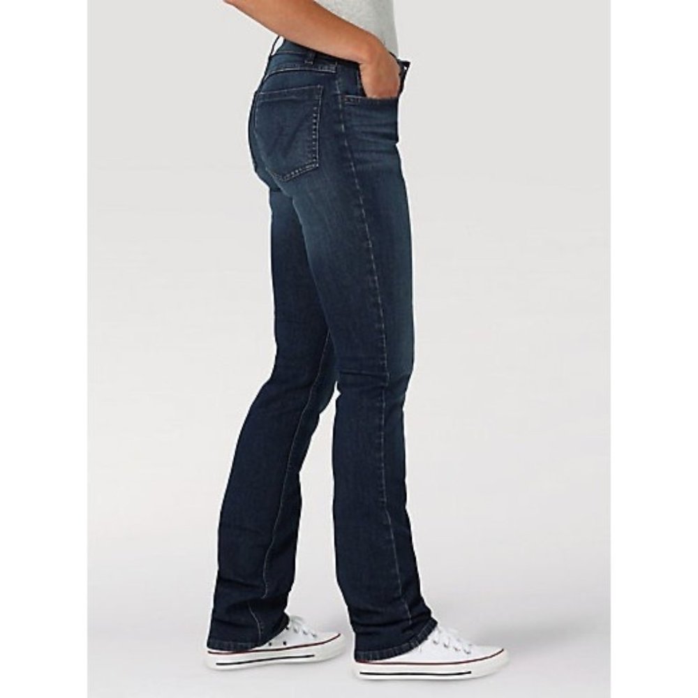 NWT Wrangler MID-RISE STRAIGHT LEG JEAN IN TIFFANY Size 9/10L